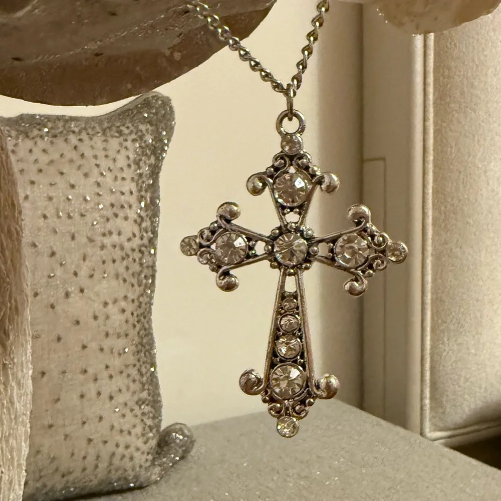 Elegant Silver Cross Pendant Necklace